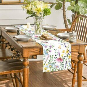 Artoid Mode Daisy Eucalyptus Lavender Floral Leaves Summer Table Runner, Spring